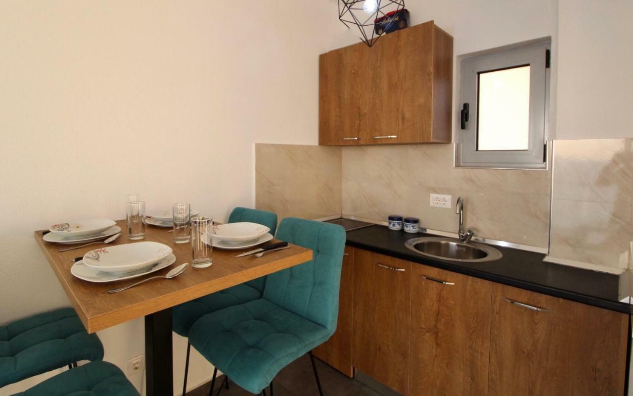 Apartments Komina Utjeha Dış mekan fotoğraf